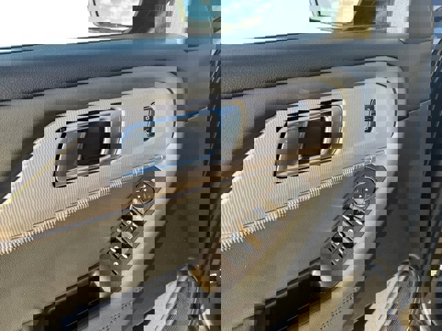 Certified 2025 Ford Explorer Active image 18