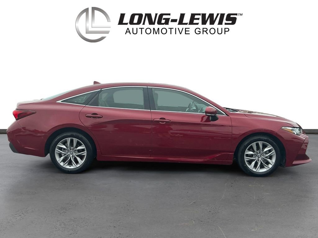 Used 2019 Toyota Avalon XLE w/ Moonroof Package FWD image 8