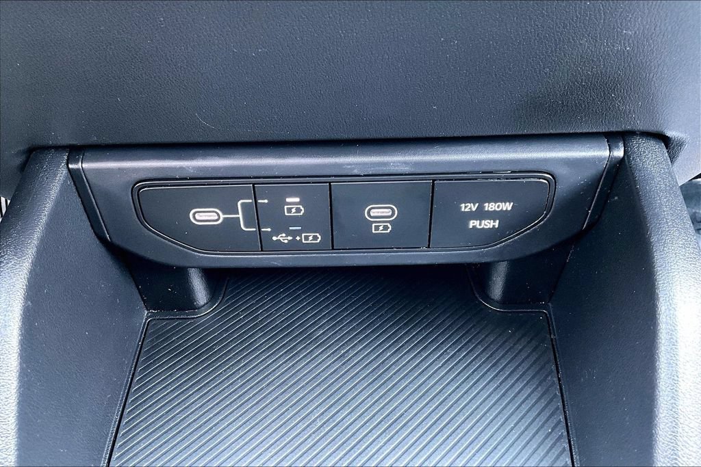 Used 2025 Kia K4 FWD image 32