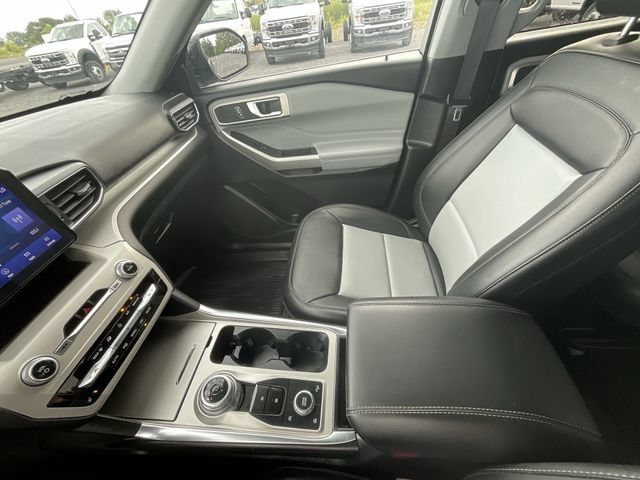 Certified 2023 Ford Explorer XLT w/ Equipment Group 202A AWD/4WD image 22