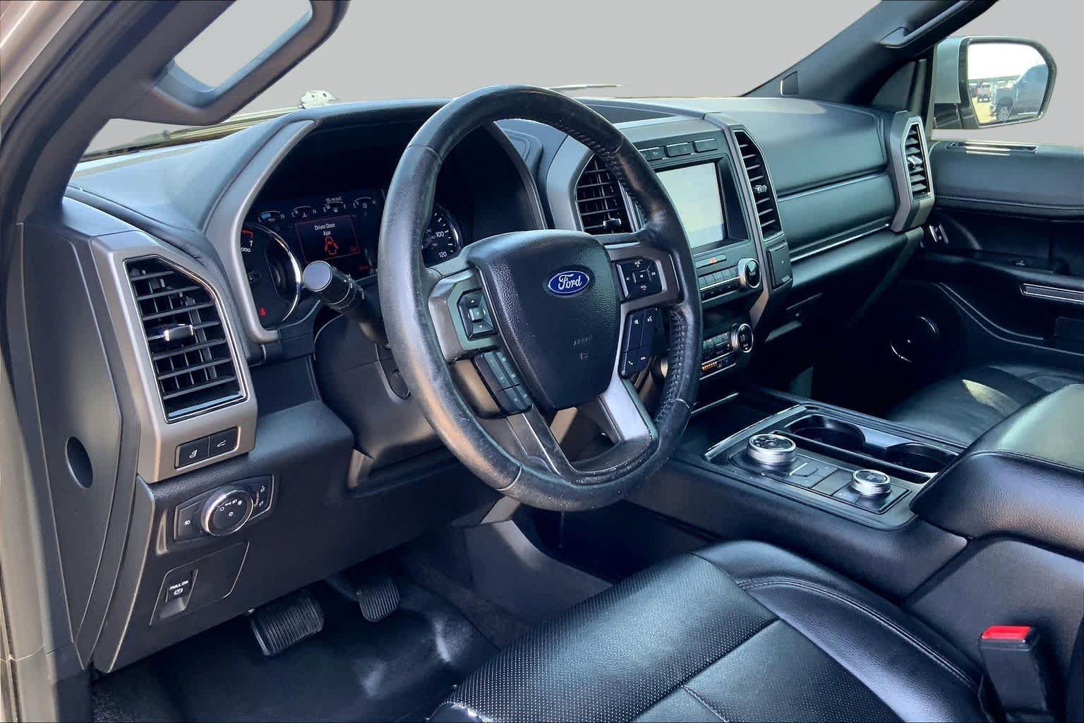 Certified 2020 Ford Expedition XLT w/ Equipment Group 202A AWD/4WD image 18