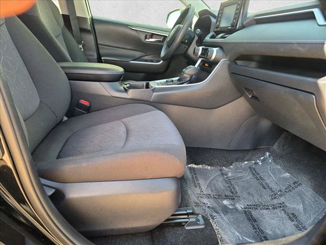 Used 2021 Toyota RAV4 XLE w/ Convenience Package AWD/4WD image 21