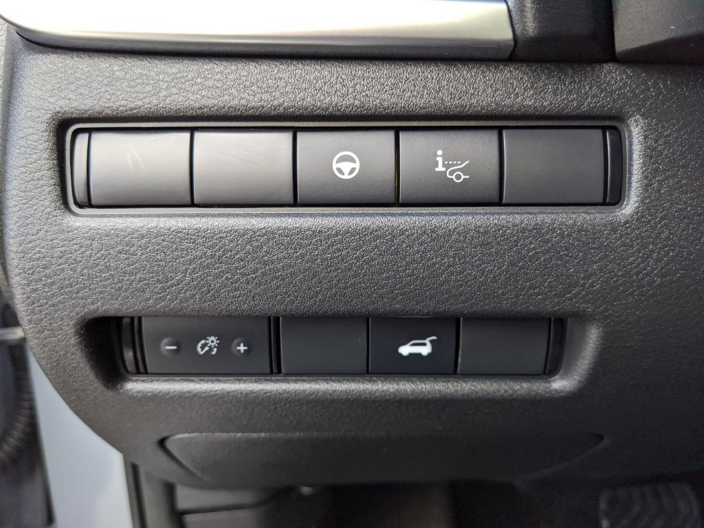Used 2021 Nissan Rogue Platinum FWD image 14