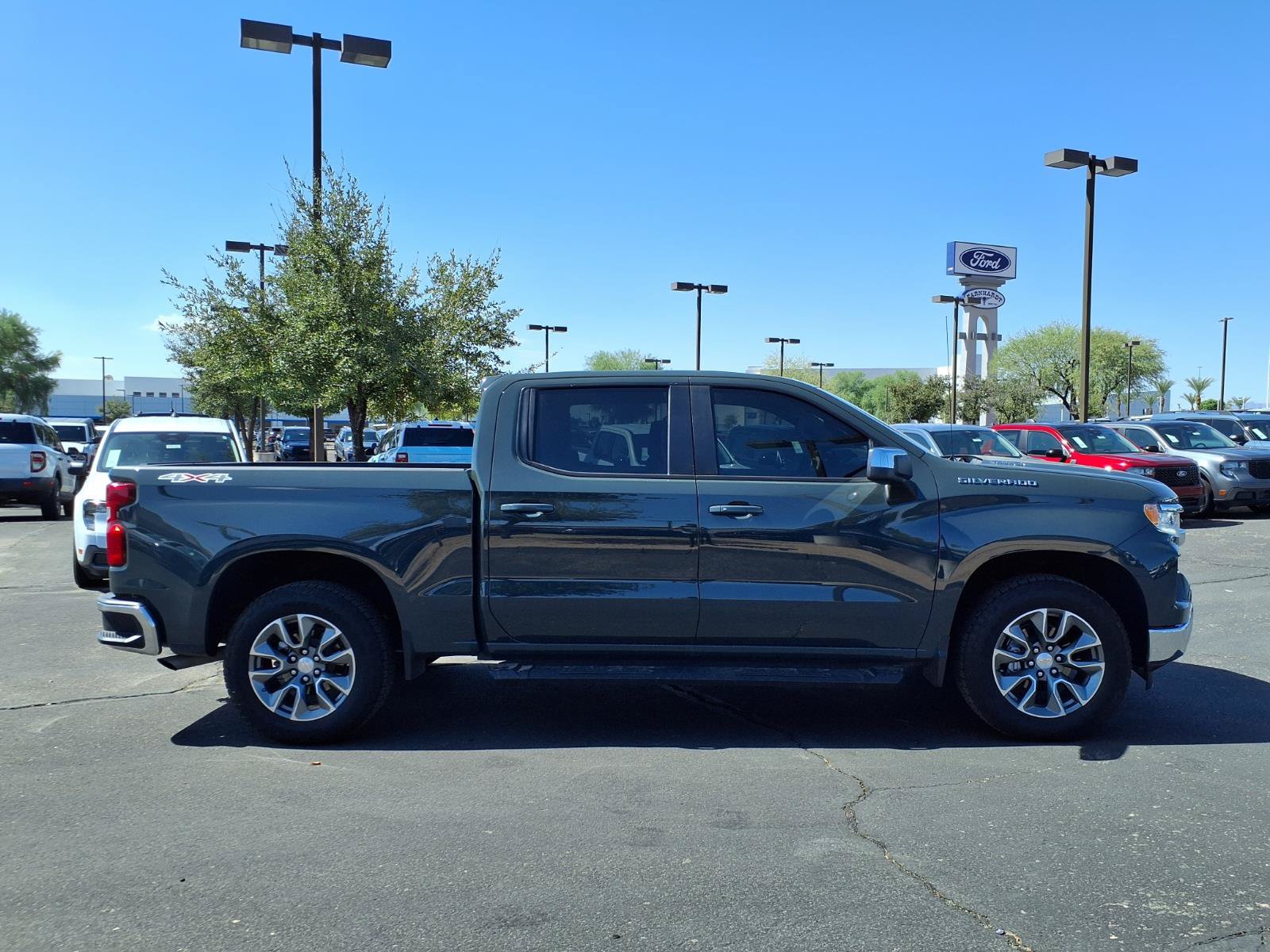 Used 2026 Chevrolet Silverado 1500 LT w/ Leather Package AWD/4WD image 7