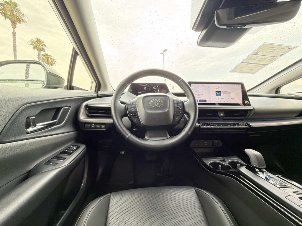 Used 2024 Toyota Prius XLE FWD image 18