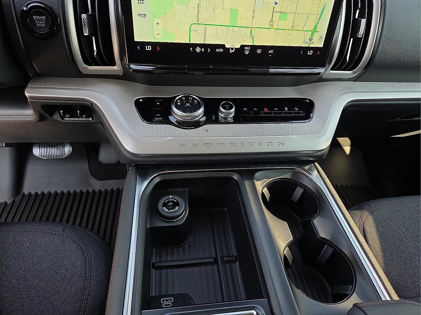 Certified 2025 Ford Expedition Active AWD/4WD image 25