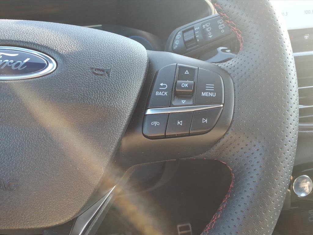 Certified 2023 Ford Escape ST-Line Select w/ Tech Pack #2 image 17