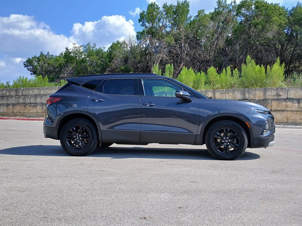 Used 2021 Chevrolet Blazer LT FWD image 2