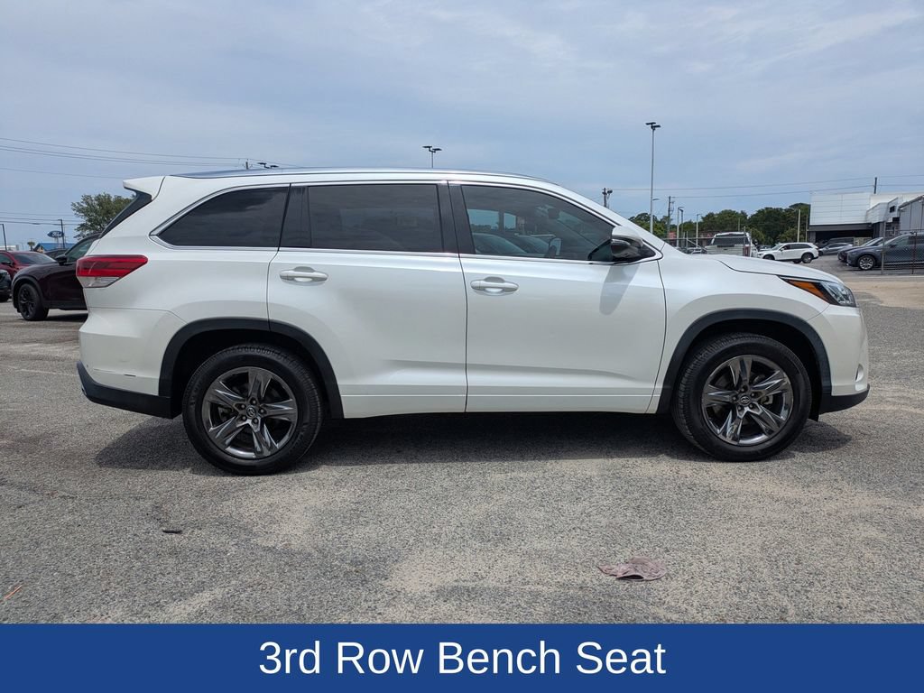 Used 2018 Toyota Highlander Limited Platinum FWD video 3