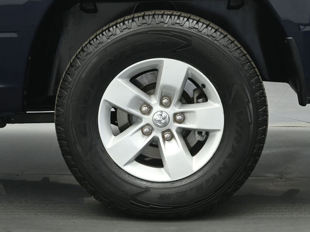 Used 2018 RAM 1500 Express image 49