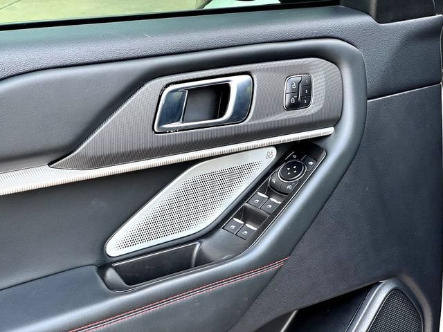 Certified 2025 Ford Explorer ST AWD/4WD image 10