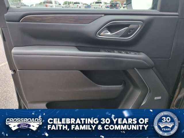 Used 2023 Chevrolet Tahoe Z71 w/ Luxury Package AWD/4WD image 13