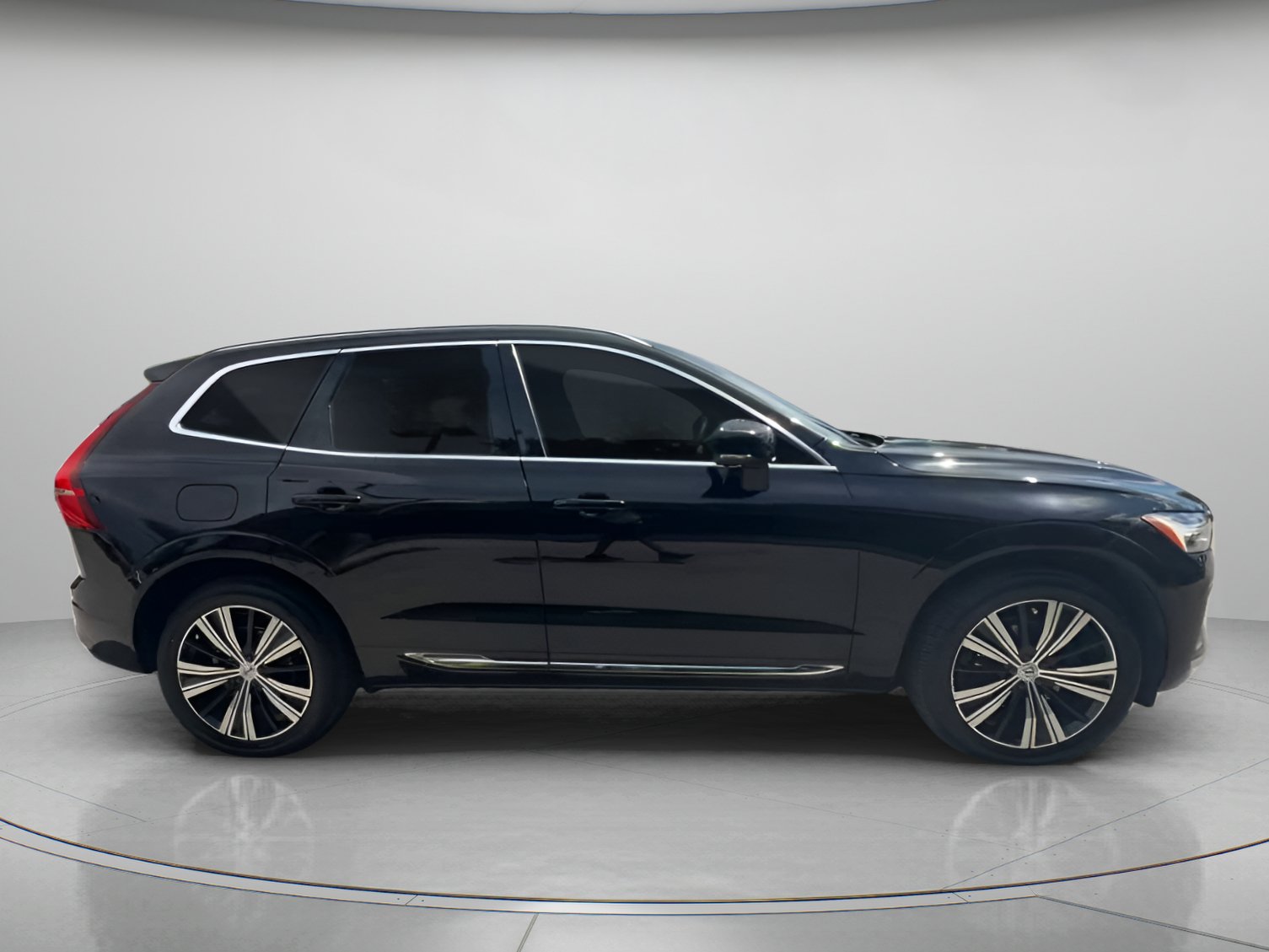 Used 2022 Volvo XC60 B5 Inscription w/ Protection Package Premier FWD image 34