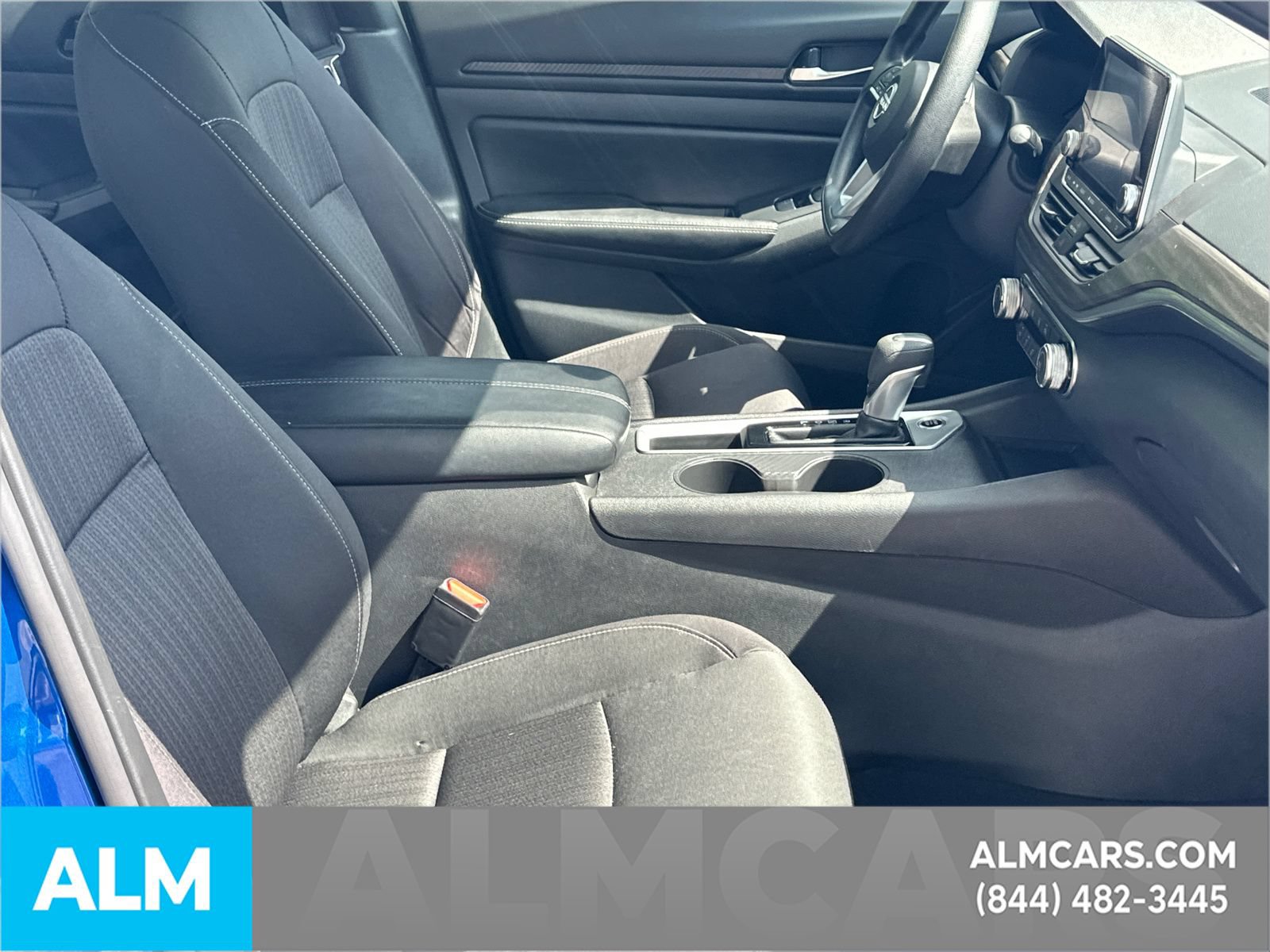 Used 2025 Nissan Altima 2.5 SV FWD image 28