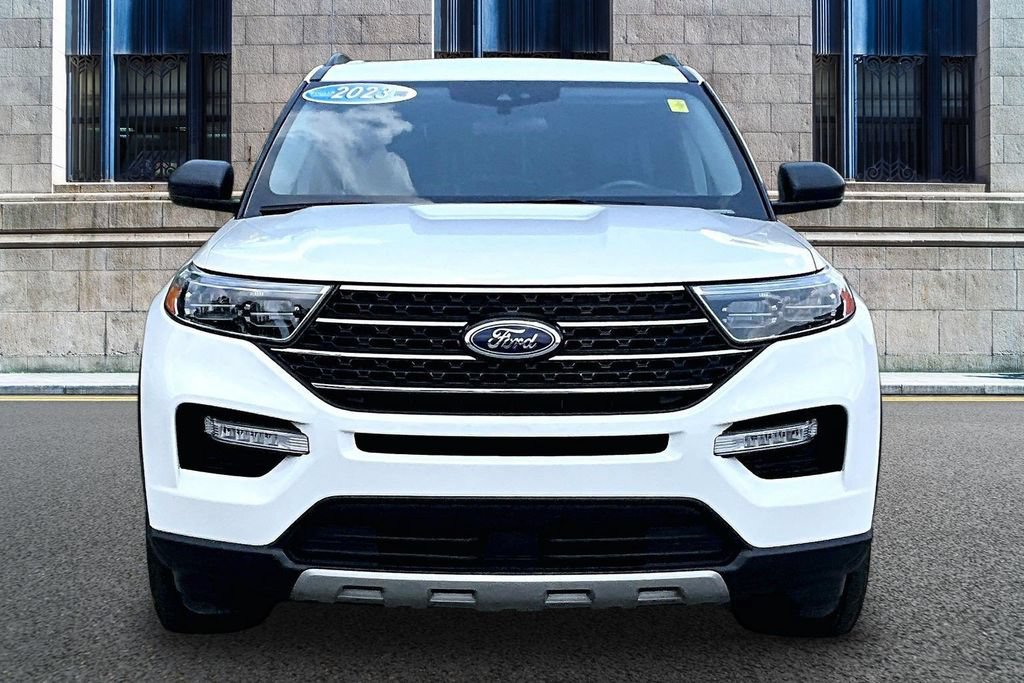 Certified 2023 Ford Explorer XLT AWD/4WD image 3