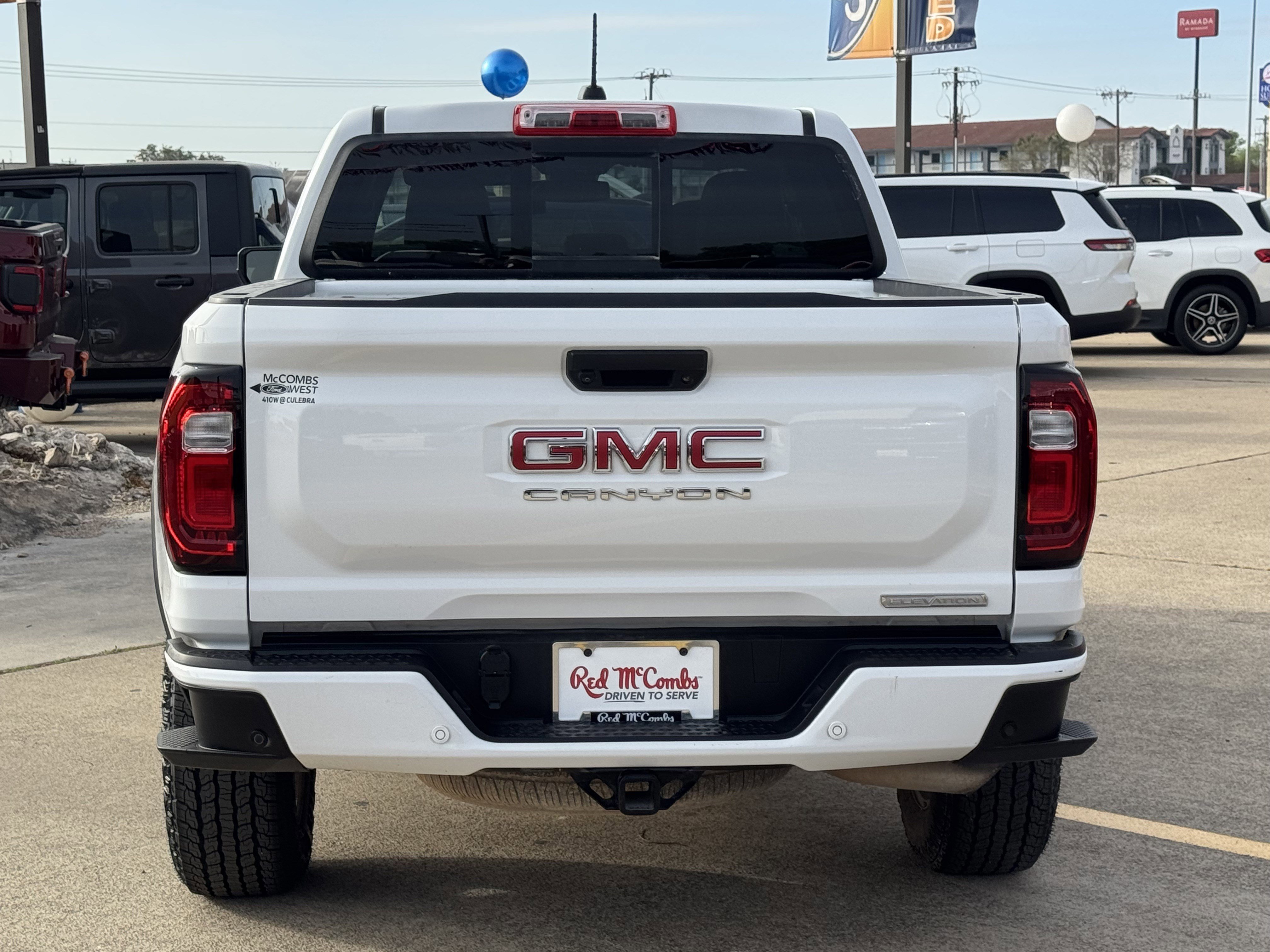 Used 2024 GMC Canyon Elevation w/ Elevation Premium Package image 4