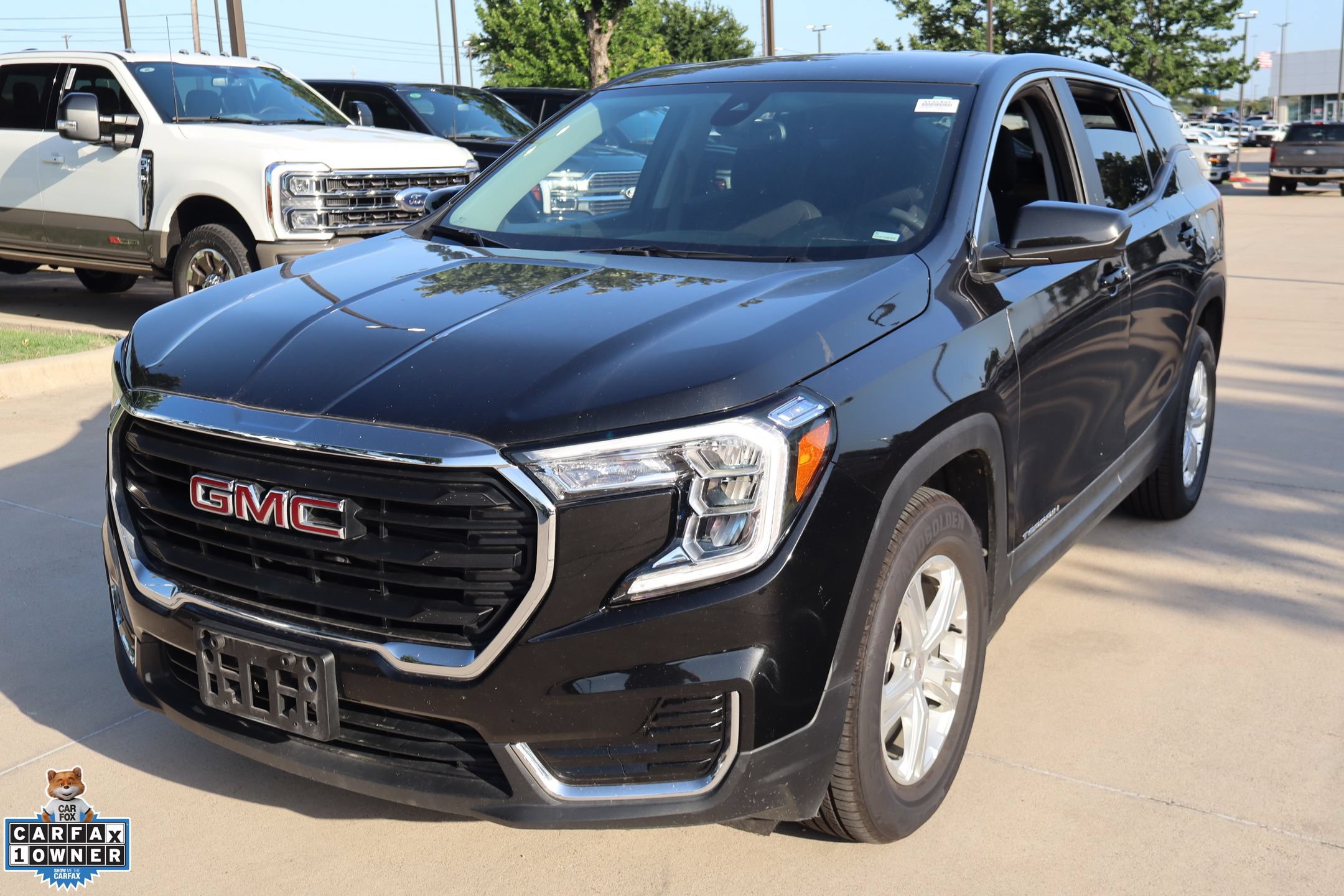 Used 2024 GMC Terrain SLE AWD/4WD image 8