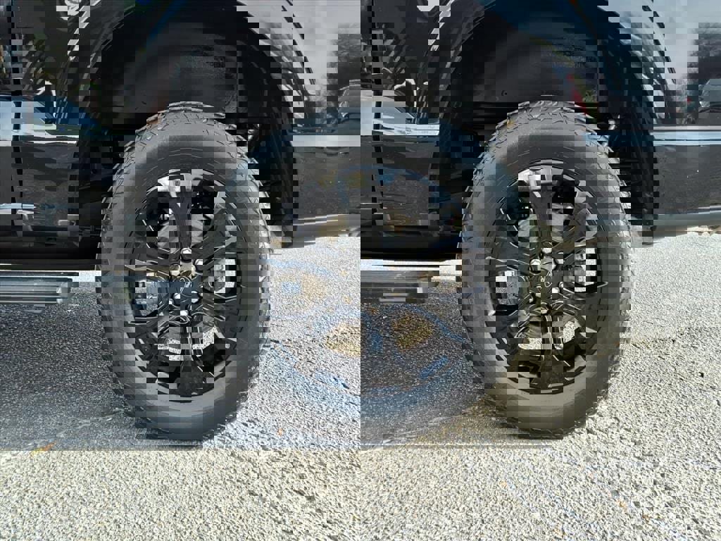 Certified 2022 Ford F150 Platinum w/ Equipment Group 701A High image 27