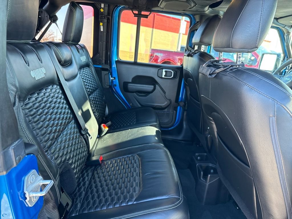 Used 2023 Jeep Wrangler Sport S image 9