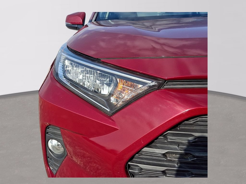Used 2021 Toyota RAV4 XLE w/ Convenience Package FWD image 7