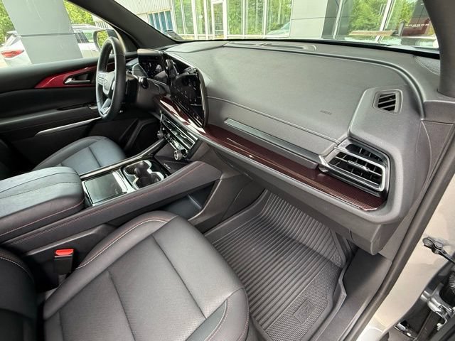 Used 2025 Chevrolet Traverse Z71 w/ LPO, Cargo Package AWD/4WD image 19