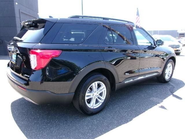 Certified 2023 Ford Explorer XLT w/ Equipment Group 202A AWD/4WD image 6