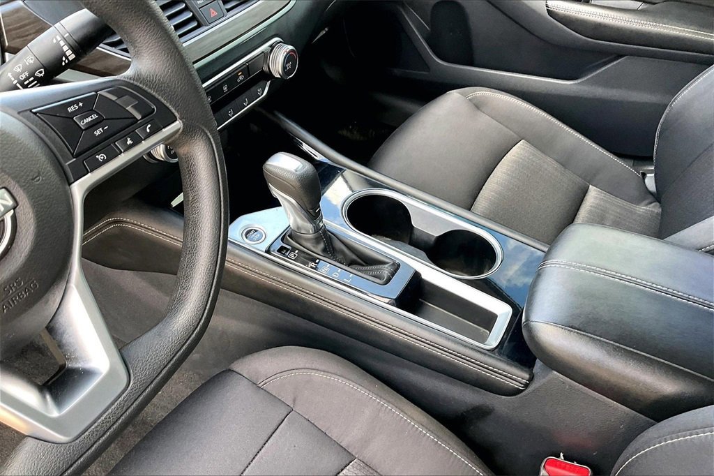 Used 2023 Nissan Altima 2.5 SV image 15