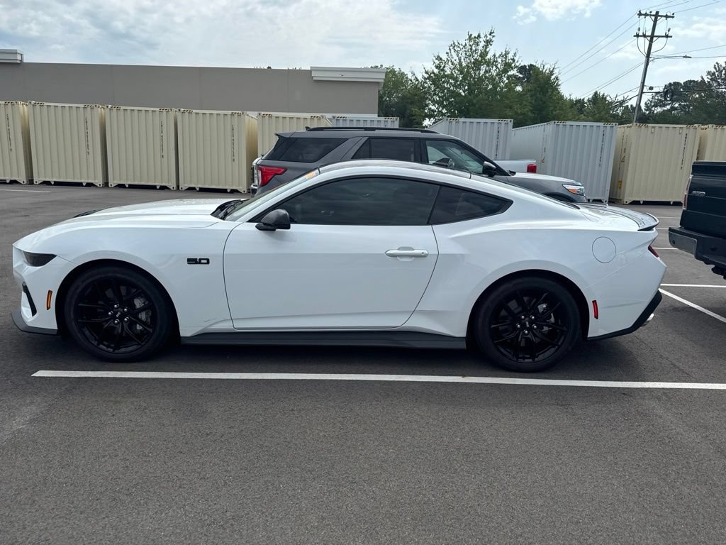 Certified 2025 Ford Mustang GT Premium RWD image 9