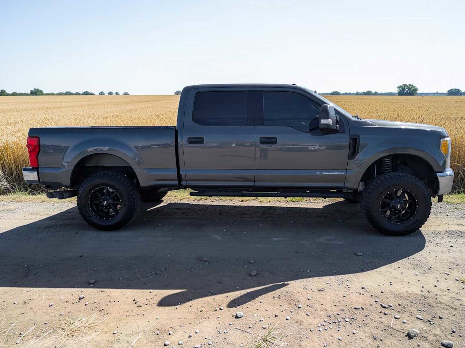 Certified 2017 Ford F250 XLT image 2