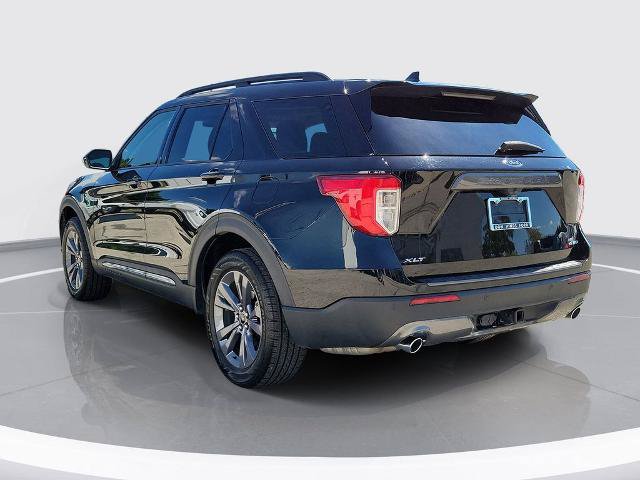 Certified 2023 Ford Explorer XLT w/ Equipment Group 202A AWD/4WD image 4