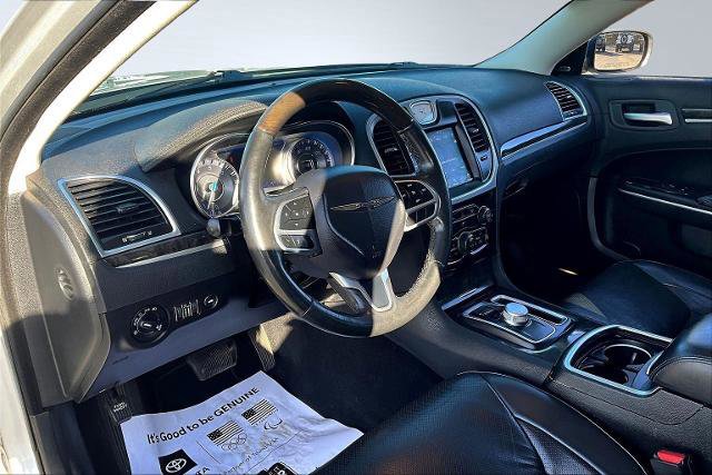 Used 2019 Chrysler 300 Limited image 16