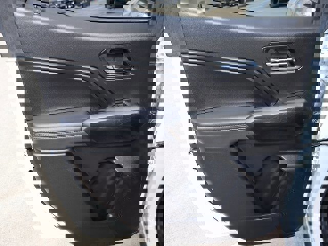 Used 2024 Chevrolet Colorado LT w/ LT Convenience Package image 20