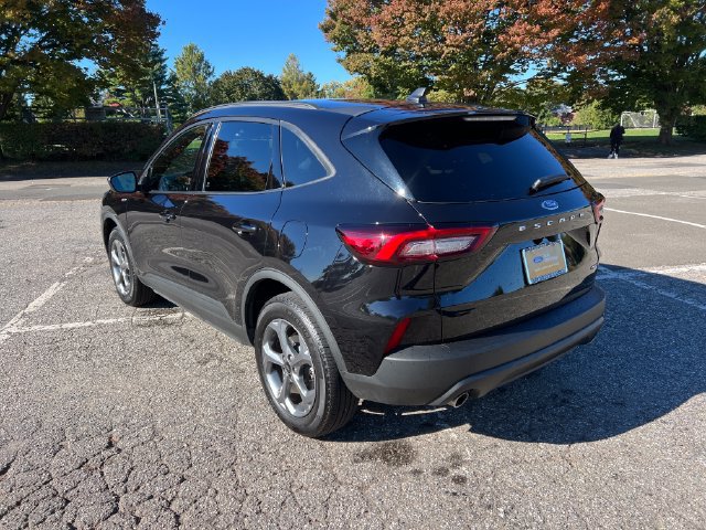 Certified 2025 Ford Escape ST-Line Select AWD/4WD image 7