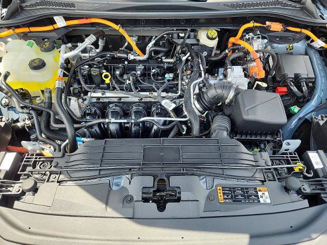 Certified 2025 Ford Escape SE FWD image 28