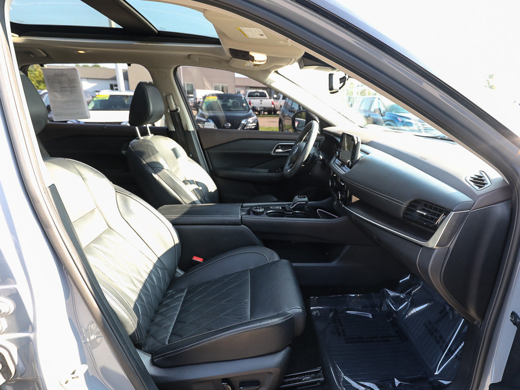 Used 2021 Nissan Rogue Platinum AWD/4WD image 22