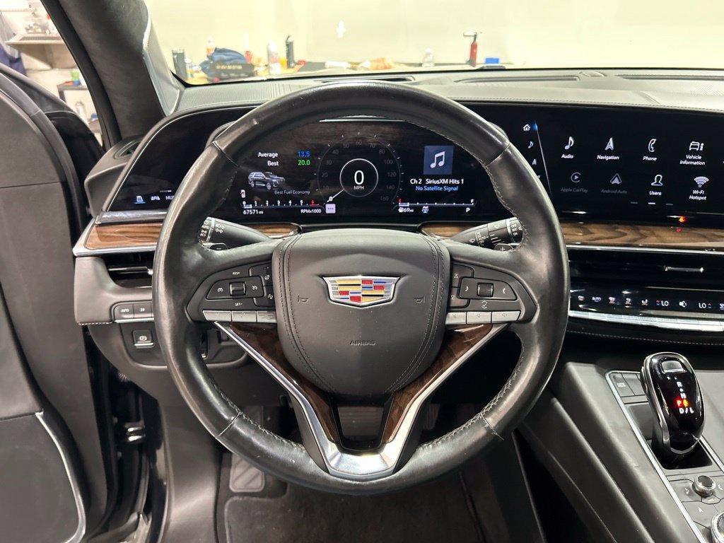 Used 2022 Cadillac Escalade Premium Luxury Platinum w/ LPO, Radiant Package AWD/4WD image 16