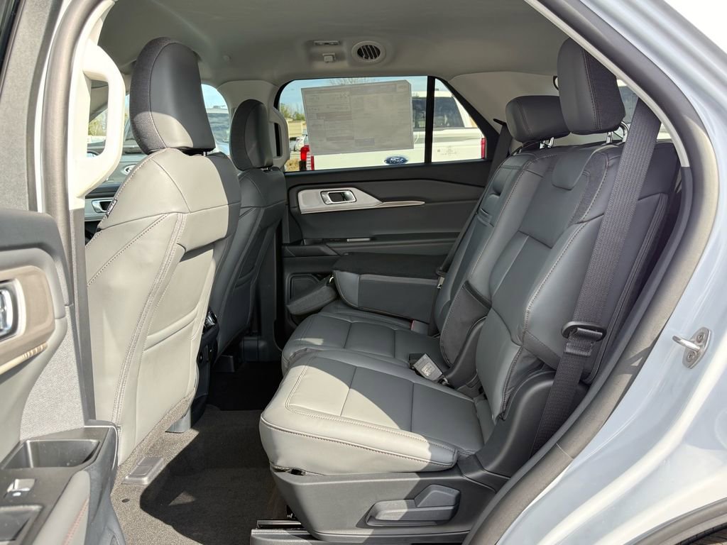 Certified 2026 Ford Explorer Active w/ Active Comfort Package RWD image 13