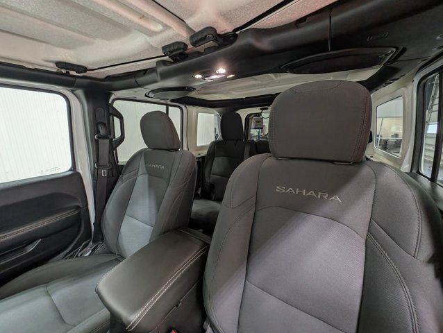 Used 2019 Jeep Wrangler Unlimited Sahara AWD/4WD image 12