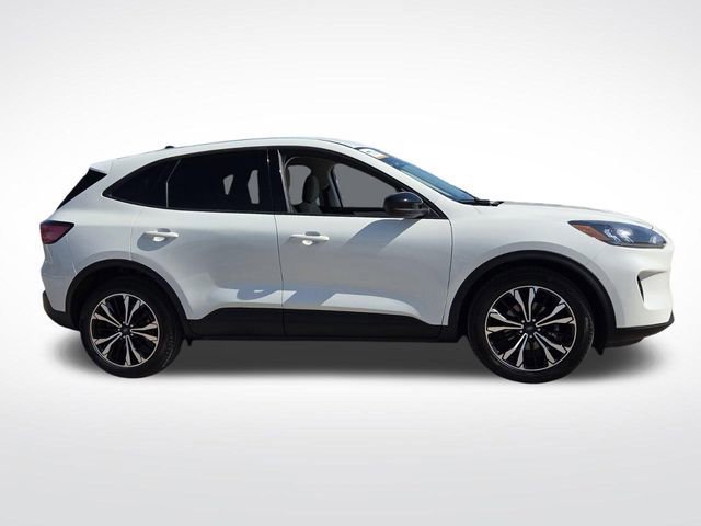 Certified 2022 Ford Escape SE w/ SE Sport Appearance Package image 6