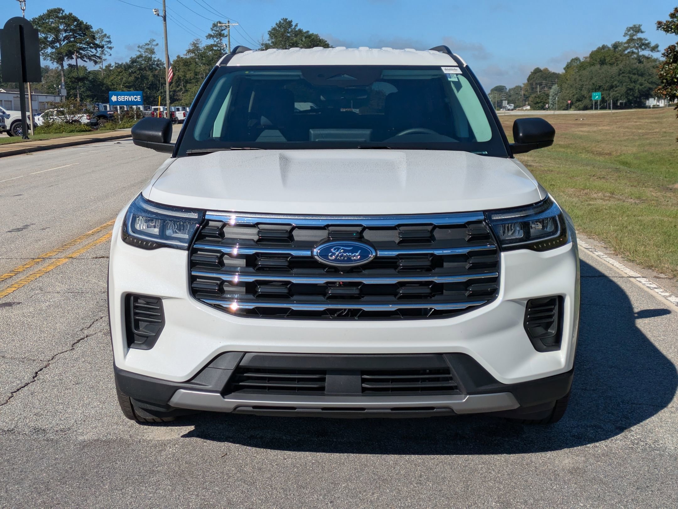 Certified 2025 Ford Explorer Active RWD image 9