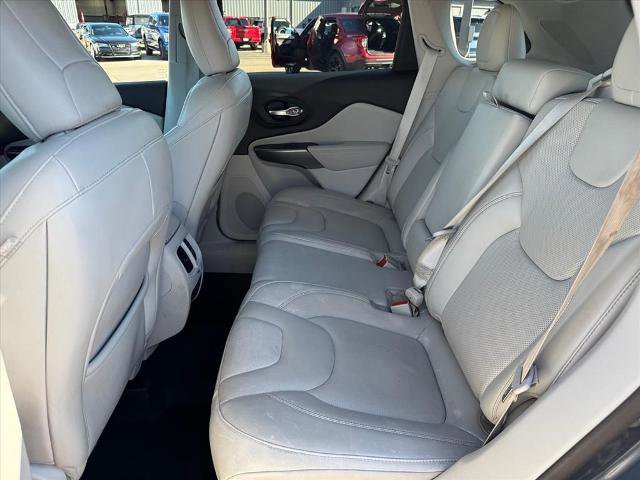 Used 2021 Jeep Cherokee Latitude Lux w/ Sun & Sound Group image 11