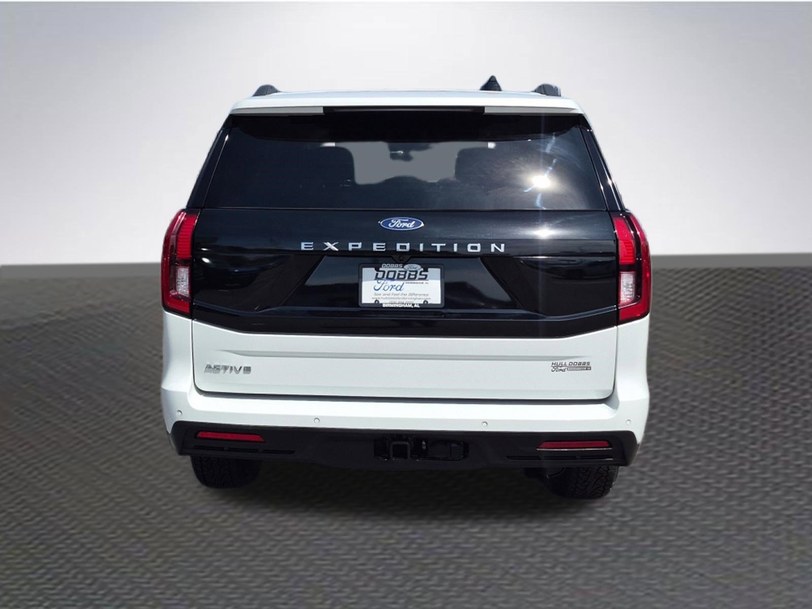 Certified 2025 Ford Expedition Active image 6
