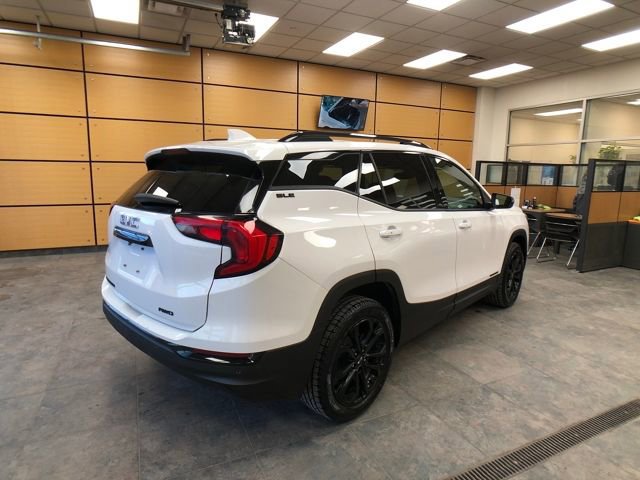 Used 2020 GMC Terrain SLE w/ Driver Convenience Package image 5