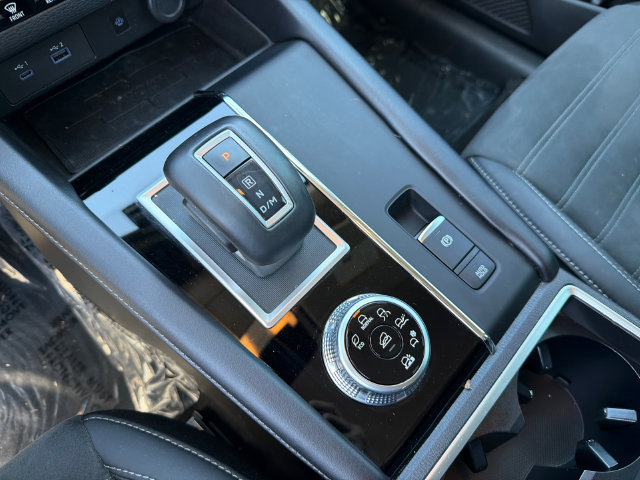 Used 2022 Mitsubishi Outlander SE AWD/4WD image 33