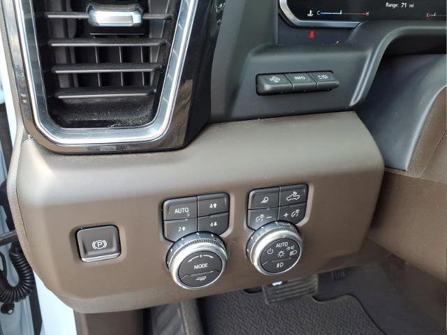 Used 2026 GMC Sierra 1500 Denali AWD/4WD image 18