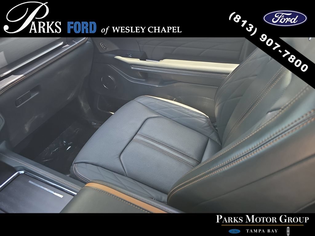 Certified 2023 Ford Expedition Platinum AWD/4WD image 14