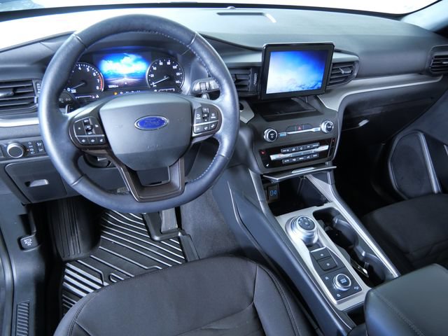Certified 2020 Ford Explorer XLT w/ Comfort Package AWD/4WD image 3