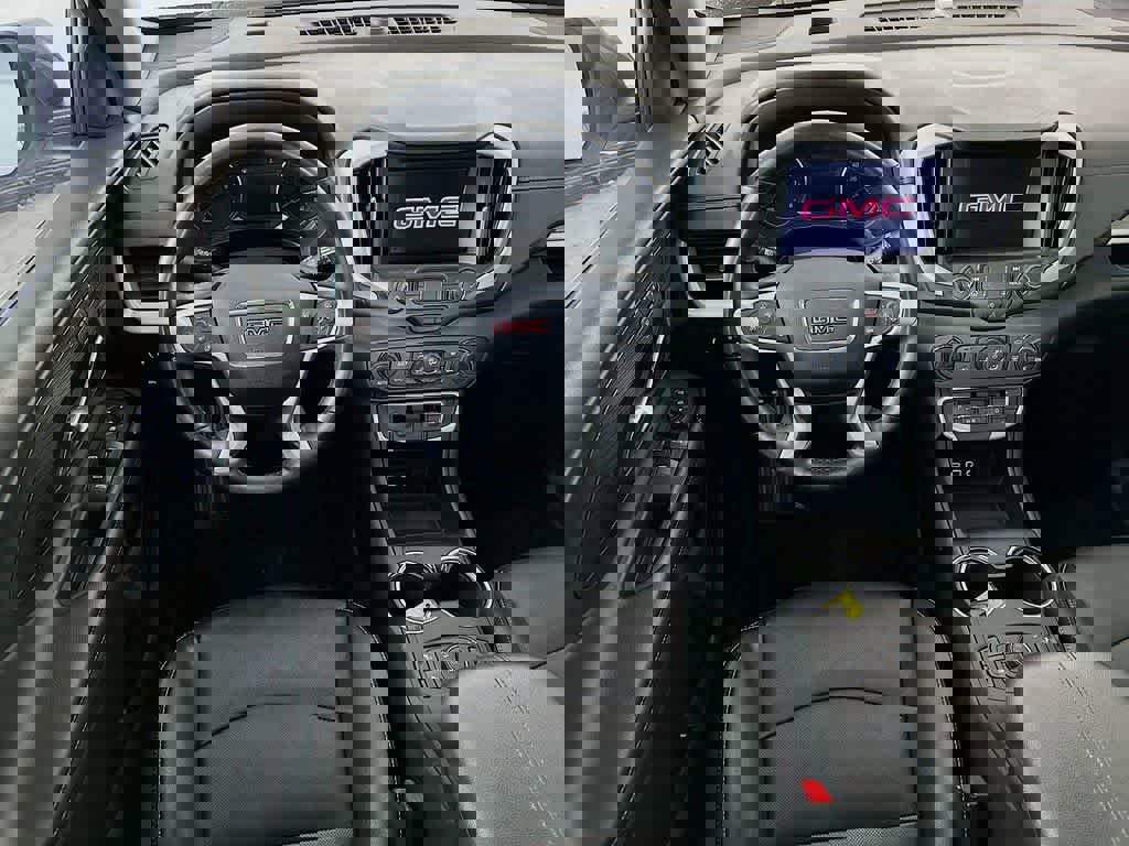 Used 2023 GMC Terrain SLT image 13