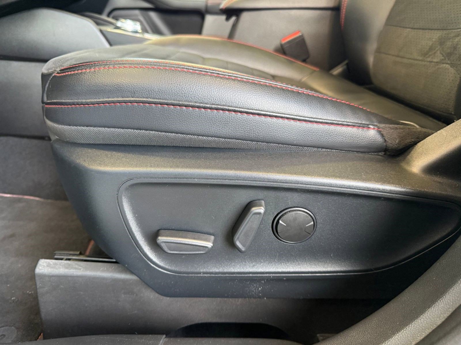 Certified 2022 Ford Escape SEL w/ SEL Stealth AWD Package image 14