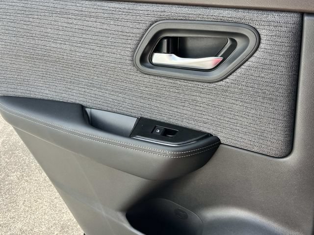 Used 2022 Nissan Rogue SV FWD image 22
